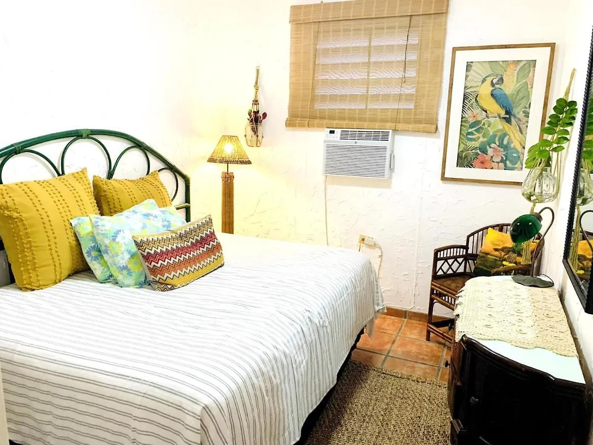 Footprints Beach House At Yardley Place San Juan Casa vacanze