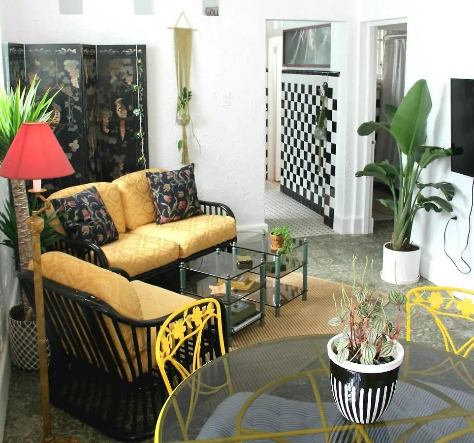 Footprints Beach House At Yardley Place San Juan Casa vacanze